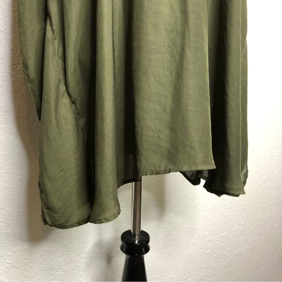 Show Me Your Mumu Peta-Boo army green cold shoulder tunic top Extra Small XS - Picture 3 of 15